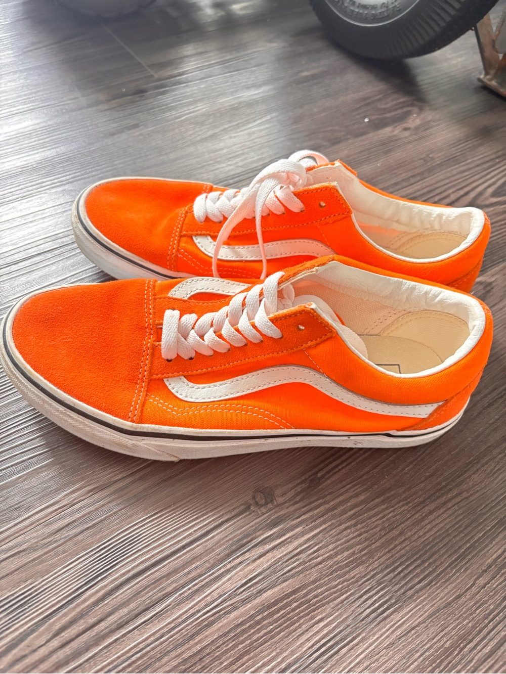 Classic Low-Top Orange Skate Sneakers with White Stripe